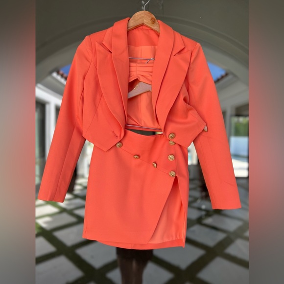 Blazer 3 piece skirt set. - Picture 5 of 9